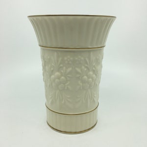 Aynsley Camellia Vase