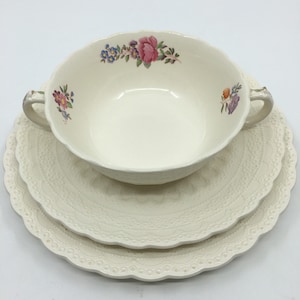 Copeland Spode ‘Claudia’ Cream Soup Bowl Trio