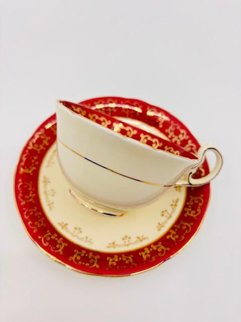 エインズレイ レッド＆ゴールド ティーカップ＆ソーサー - Etsy 日本
