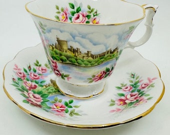 Theekop en schotel 'England's Glory' uit de Royal Albert Ancestral-serie