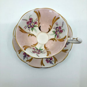 Queen Anne Stunning Vintage Teacup