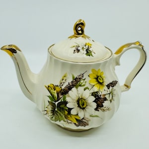 Sadler Yellow Floral Teapot