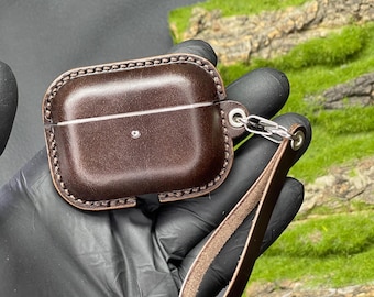 Leather Case For AirPods 1/2/3/4/Pro /Pro 2, Custom Airpods Cover, Monogrammed AirPods Holder AirPods case wath carbine