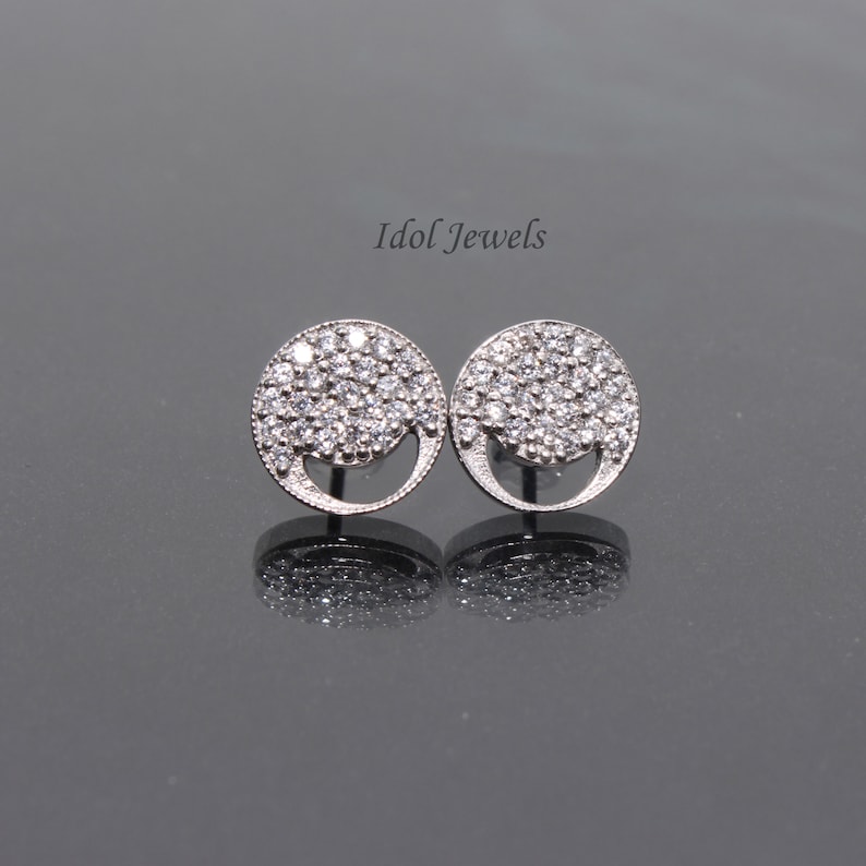 Glowing Wedding CZ Round Earring-Cubic Zirconia Stud-White Stud-Bridal Earring-Mother of Bride Jewelry-Wedding Earring for Bride-Gift Her