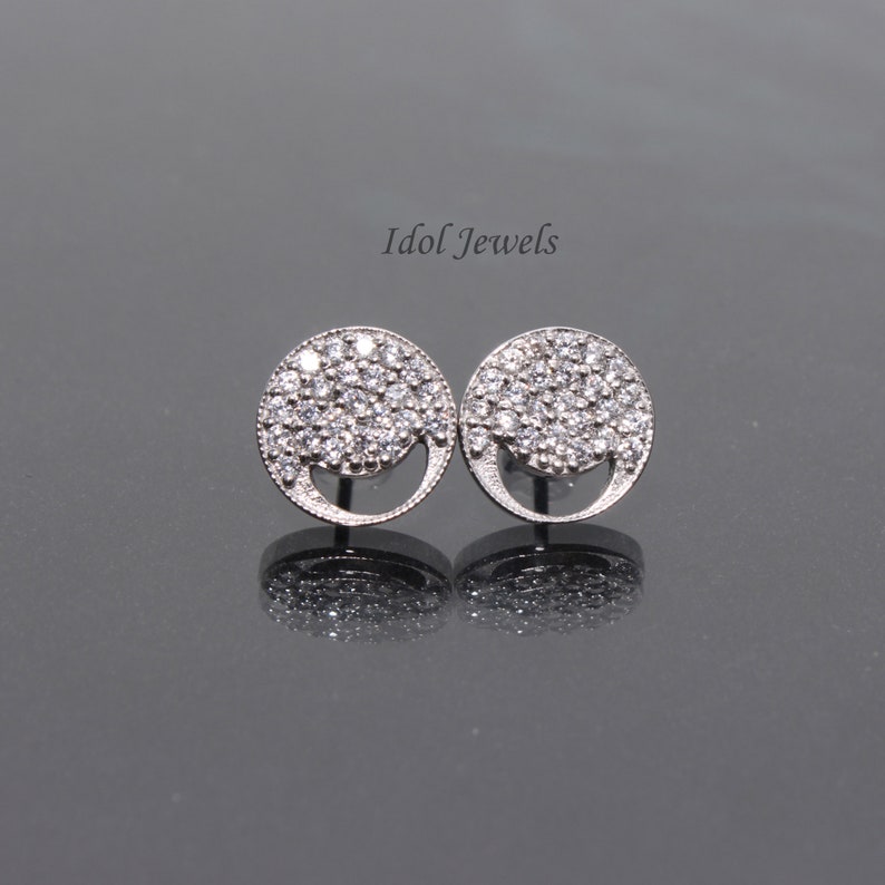 Glowing Wedding CZ Round Earring-Cubic Zirconia Stud-White Stud-Bridal Earring-Mother of Bride Jewelry-Wedding Earring for Bride-Gift Her