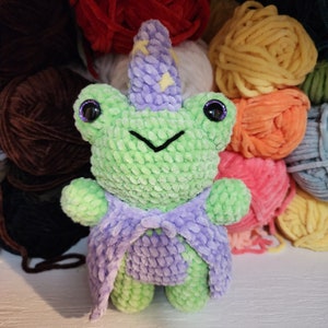 Wizard Frog Crochet Pattern - Frog- Halloween - PDF- Kawaii Frog Crochet