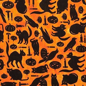 Halloween-stof - Zwarte katten, raven, Jack-O'-Lanterns en kaarsen op gevlekt oranje - 100% katoenen quiltstof