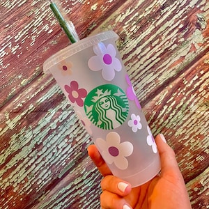 Purple Daisy Flower Starbucks Cup | Personalized Starbucks Cold Cup | Birthday Gift | Reusable Cup | Iced Coffee Cup | Starbucks Tumbler
