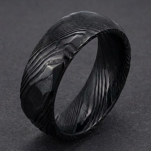 Bague damas martelée, bague noire martelée, alliance noire, alliance pour homme, bague pour homme, bague d'anniversaire, bague de fiançailles, bague 8 mm
