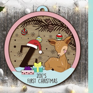 Brinquedo de árvore de Natal multicamadas com um cervo e a primeira letra do nome, conjunto de arquivo vetorial A-Z para corte a laser cnc svg ai dxf cdr eps