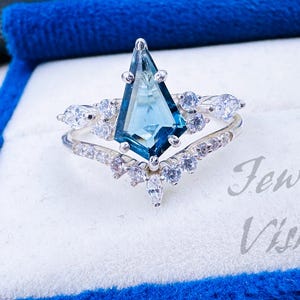 Kite Cut London Blue Topaz Ring Set: Vintage White Gold Bridal Ring