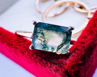 Baguette Moss Agate Solitaire Ring: 14K Gold Wedding Ring