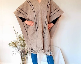 Poncho/gaban tradicional.