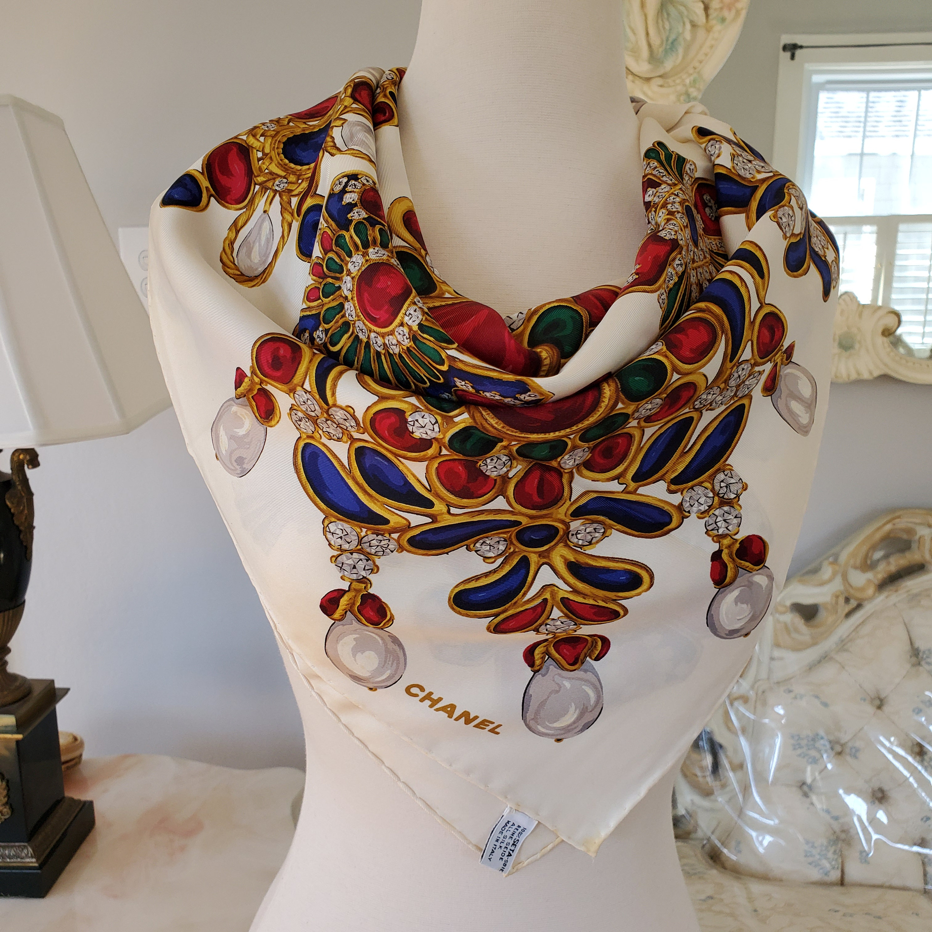 Chanel scarf garettrips
