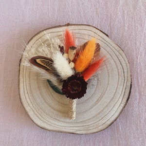 Wedding boho boutonniere for groom Natural dried flower boutonniere for men
