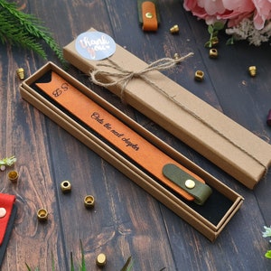 Handmade Personalised Leather Bookmark, Gifts For Him and Her, Father&#39;s Day, Mother&#39;s Day Gift, Wedding Gift , Reading Gift,Anniversary Gift