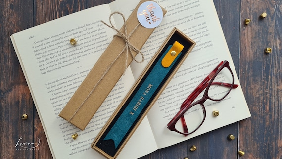 Personalised Leather Bookmark, Gift for Mum Dad, Personalised Graduation Gift , Teacher Gift, Birthday Gift, Anniversary Gift