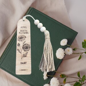 April Birth Flower Bookmark, Wooden Bookmark with Tassel, Gift for Reader, Engraved Bookmark Book Lovers, Sweet Pea Birthflower Daisy Flower image 8