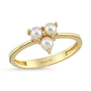 14K Yellow Gold Trinity Pearl Ring, Triangle Freshwater Pearl Ring, Tiny Pearl Gold Trias Ring 3rd wedding anniversary, Mothers Day Jewelry