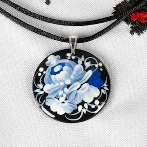 Oekraïense handgeschilderde ketting, houten bloem sieradenhanger, handgemaakte bloemenaccessoires, Petrykivka Gift Ukraine Shop, S022