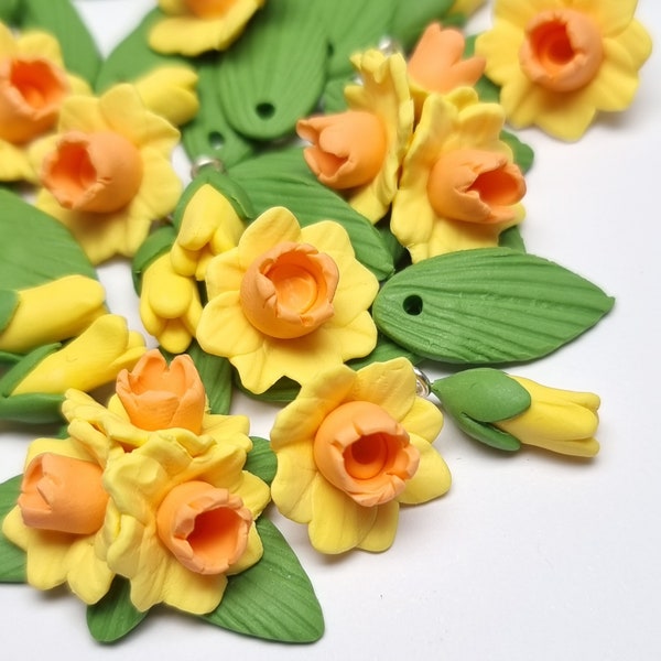 Daffodil charm set yellow narcissi jewellery pendants