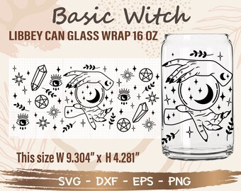 Puede incluir: Diseño en blanco y negro para una envoltura de vidrio de lata de 16 oz que presenta una mano sosteniendo una bola de cristal con una luna creciente y estrellas. El diseño también incluye otros símbolos de bruja como ojos, cristales, estrellas y pentagramas. El texto "Basic Witch" y "Libbey Can Glass Wrap 16 oz" está incluido en el diseño. El tamaño del diseño es de 23,63 cm de ancho por 10,87 cm de alto.