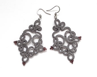 Pendientes grises, pendientes de ganchillo hechos de encaje, joyería textil hecha a mano, regalo para mujer, pendientes colgantes, encaje de barco