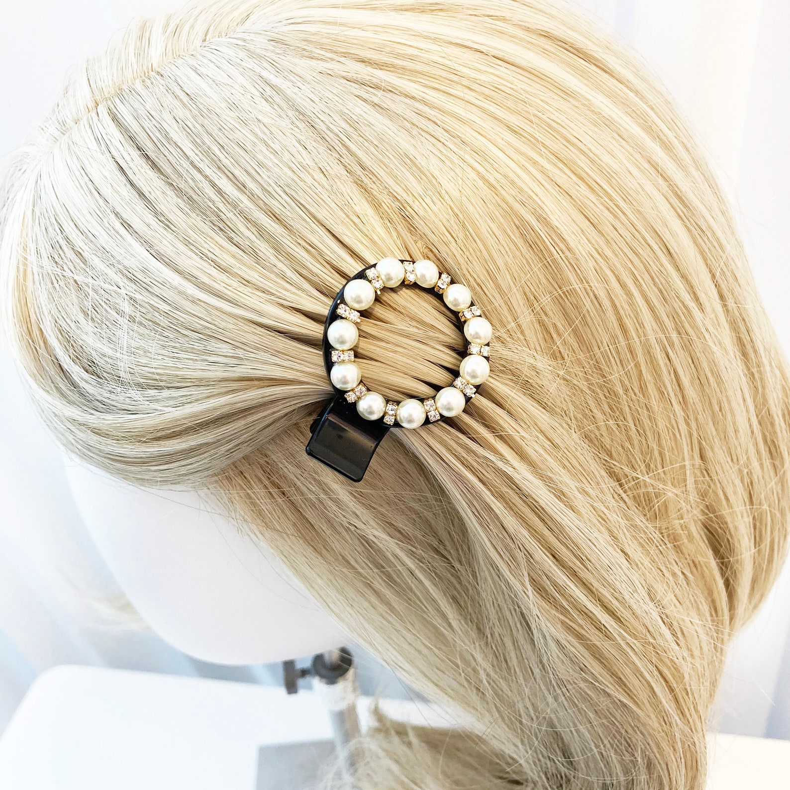Pearl Rhinestone Decorated Alligator Circle Hair Clip Etsy