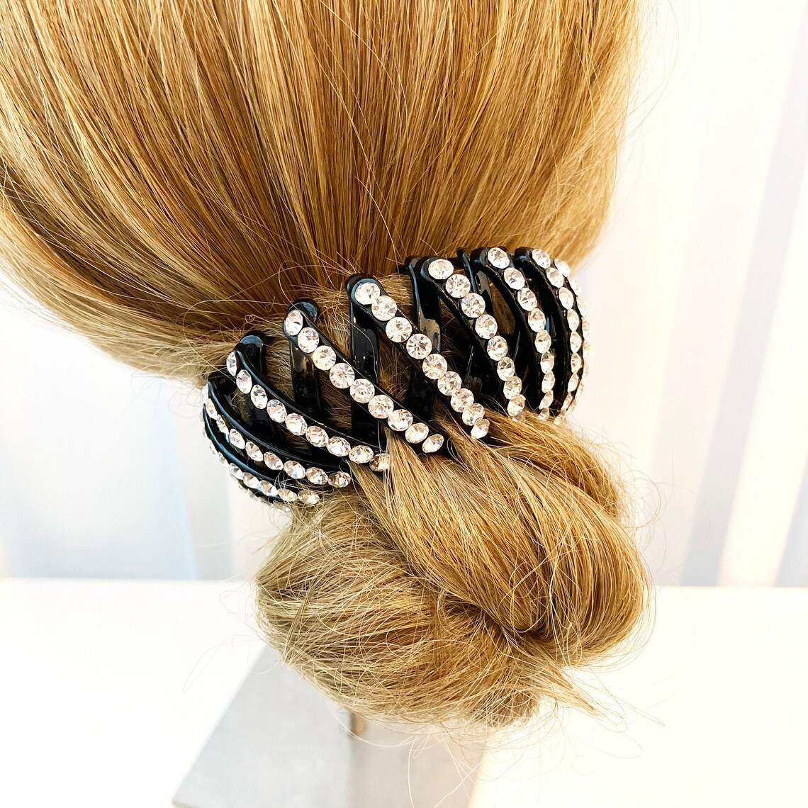 hair bun holder