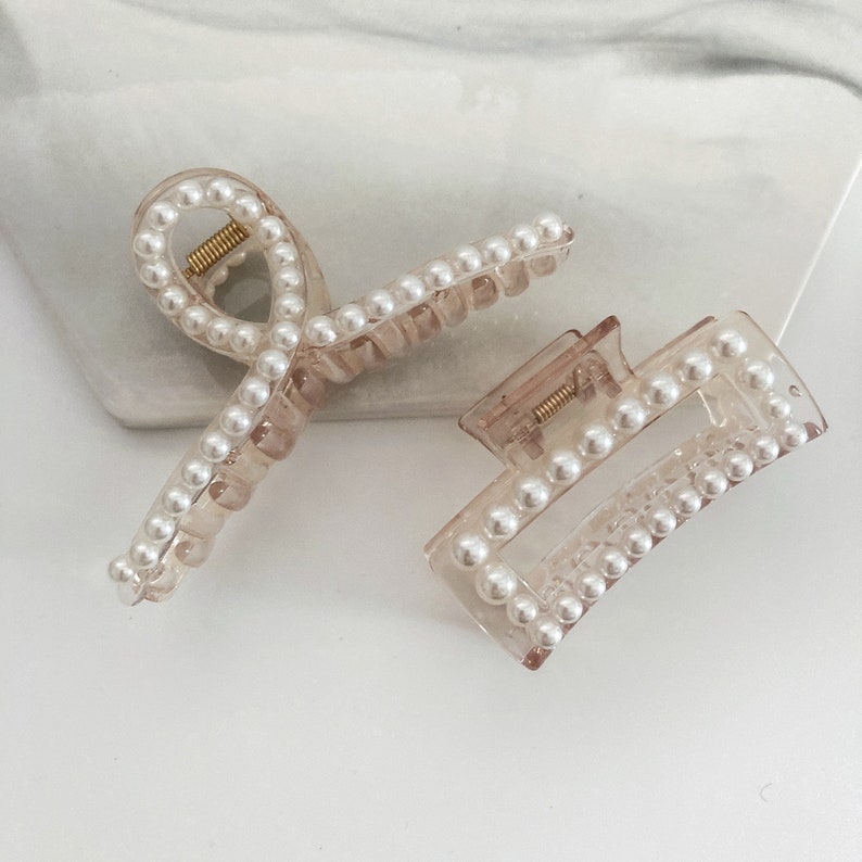 Crystal Metal Diamanté Flower Hair Claw Clip | New Look