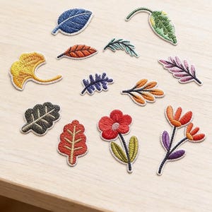 Kleurrijke mini bloem borduurpatches, blad strijkpatches, geborduurde patches voor kleding, rugzakken en hoeden