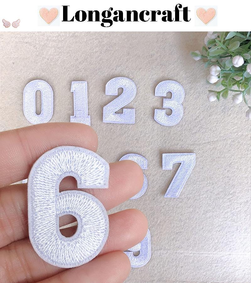 Toppa Ricamata Numero 13 - Bianco E Rosso - Da Cucire O Stirare - 6,2 X 5,9 Cm - 3