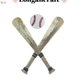 Pode incluir: Dois bastões de beisebol de lantejoulas douradas cruzados com uma bola de beisebol de lantejoulas brancas no centro. A bola de beisebol tem costuras vermelhas.