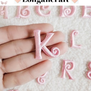 Parche bordado con letras del alfabeto en color rosa de 1,0 pulgadas, parches con el nombre del alfabeto para hacer uno mismo, parches para bolsos de ropa, parches autoadhesivos