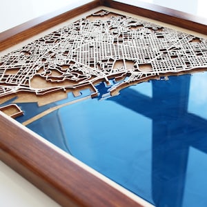 Aangepaste houten stadsplattegrond | Kaart van hout en epoxyhars