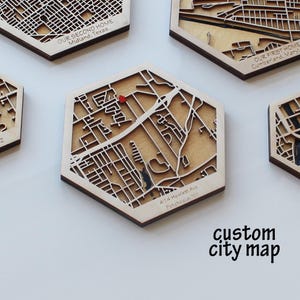 Carte hexagonale en bois et résine époxy de Patchogue, NY | Décoration artistique de carte, art mural moderne, décoration d'intérieur élégante