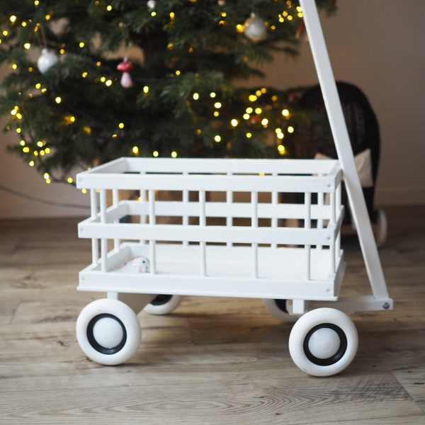 Personalized wedding wagon for baby, Flower girl wagon, Wooden walker wagon, Wooden wagon for toddlers, Wedding gifts, Wedding decorations