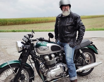 Heavy Old Motorcycle Jacket in Classic Style in L This Heavy Old Motorcycle Jacket in Classic Style in L This
