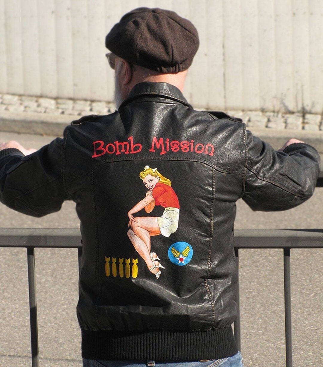 ジャケット・アウター leather type A-2 flight jacket y2k punk Hand-painted A2 Leather Flight Jacket With Pin up and Air
