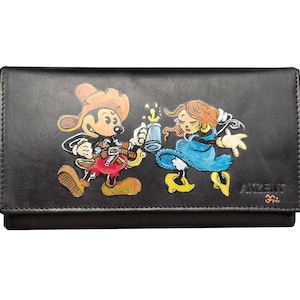 Cartera de cuero pintada a mano, una pieza personalizada única con una gran obra de arte vintage en el frente