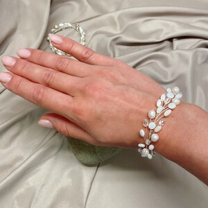 Pearl vine bridal bracelet, boho bridal bracelet Wedding bracelet Bridal bracelet Pearl bracelet Wedding Jewelry Bridal Jewelry Pearl