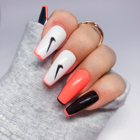 DE DISEÑO NIKE 10 Pulse en las uñas Uñas artificiales | Etsy España