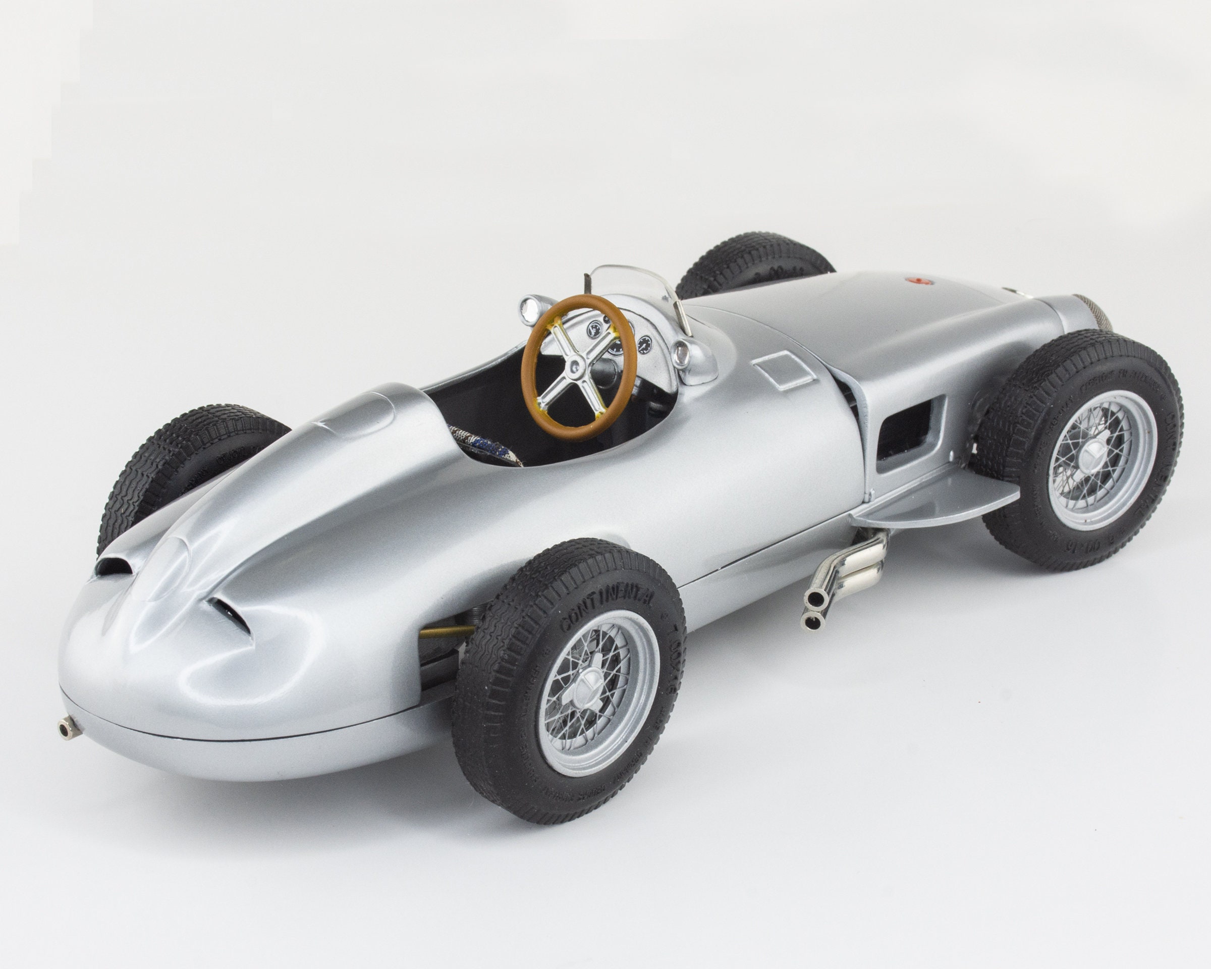 CMC Mercedes-benz W196 Silberpfeil-monoposto, Race Car, 1/18 Scale