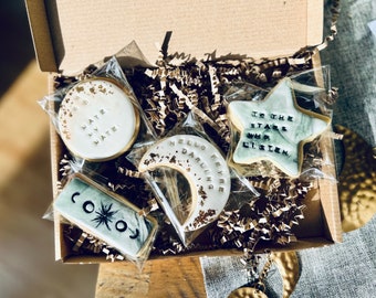 ACOTAR Biscuit Gift Box: Feyre Rhysand Inspired Shortbread