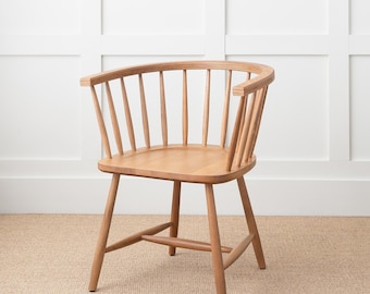 Captain Spindle Tub Chair - Modern Dining & Kitchen Chair with Spindle Back, Vintage Accent Chair for Dining Room, Mid-Century Style