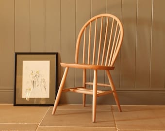 Solid Beech Wood Windsor Back Chair – Kitchen & Dining Chair – Natural or Stained Finish – Classic Wooden Seating