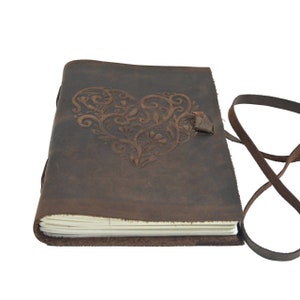 Leder Journal Herz Geprägt - Notizbuch Handgemacht Leder gebunden Notizblöcke für Männer und Frauen Blank Papier Groß 8 x 6 Inch Geschenk