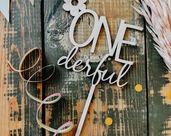 Adorno para tarta ONEderful con flor – Decoración para primer cumpleaños | Adorno de madera para tarta | Decoración bohemia para tartas | ONE Party | Cumpleaños floral