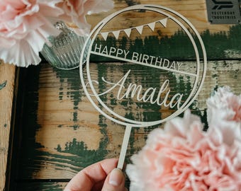 Adorno personalizado para tarta de cumpleaños | Hecho a mano en madera | Decoración para tartas | Decoración de cumpleaños | Cumpleaños | Decoración para tartas