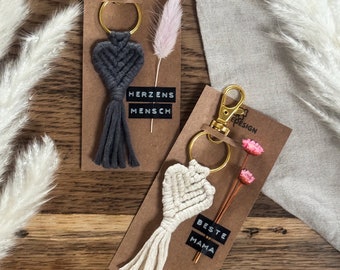 Llavero de corazón de macramé | Regalo para maestra/o | Novia/o | Personalizado con mensaje de buena suerte | Regalo | Cumpleaños | Hecho a mano